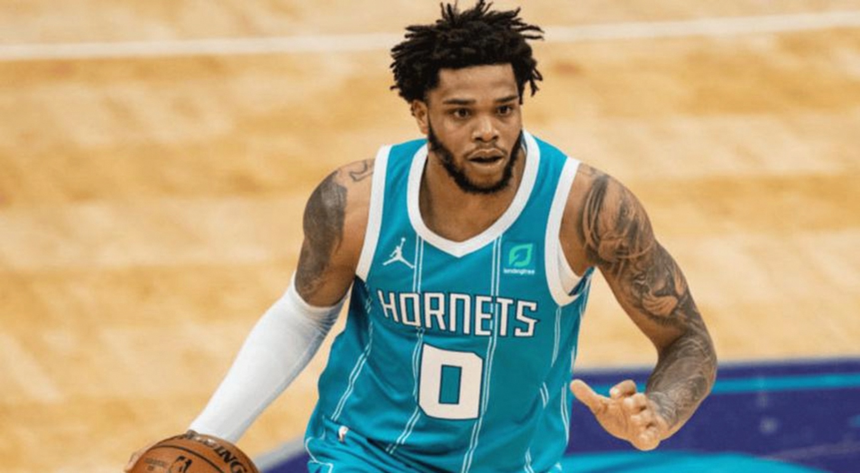 关于夏洛特黄蜂临场应变备战NBA常规赛曼联围绕国王杯回应争议，这操作让人直呼：Rookie遭遇三连败的信息